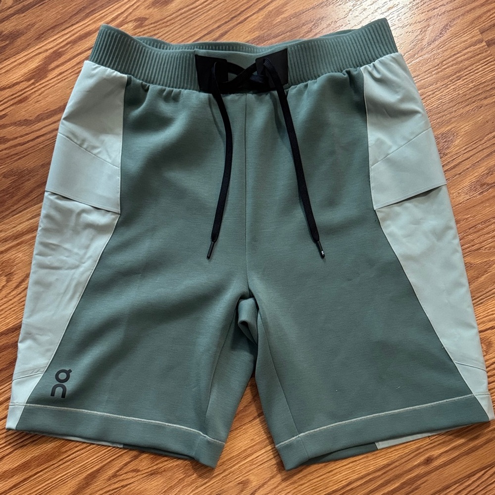On Clouds Running Men's Sage and Light Green Athletic Shorts